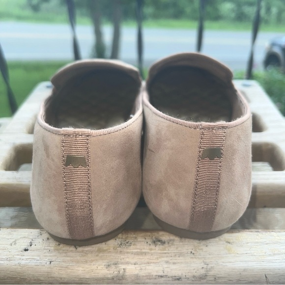 Birdies Shoes Womens 7.5 Tan Suede Leather Flats Quilted Lining Slip Resisitant - Picture 4 of 11